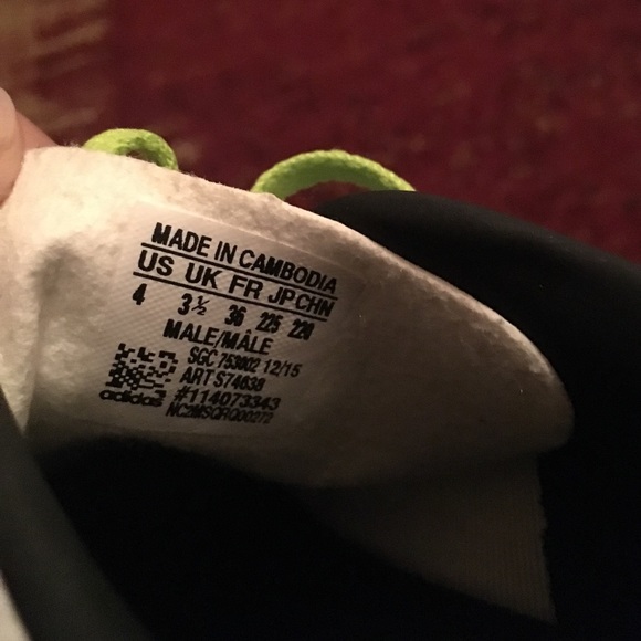 Adidas boys soccer cleats - Picture 2 of 3